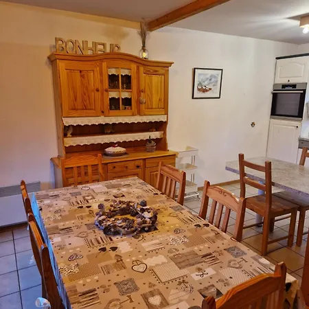 3ch 6-8p à I Situation, Confort,calme, Jardin,wifi Chalé *